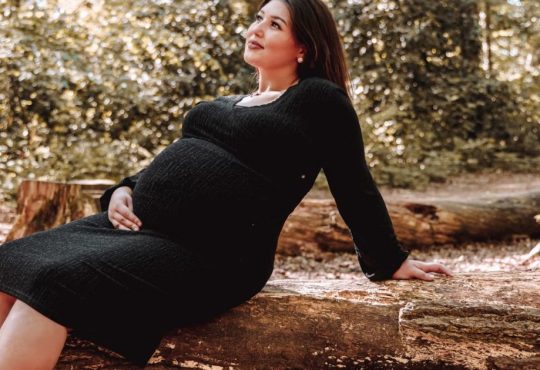 Chic Maternity Wear for 2025: Ultimate Comfort & Style