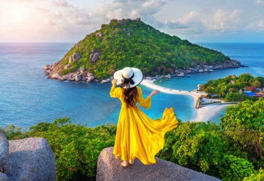 Ultimate Capsule Wardrobe of Dresses for Tropical Escape