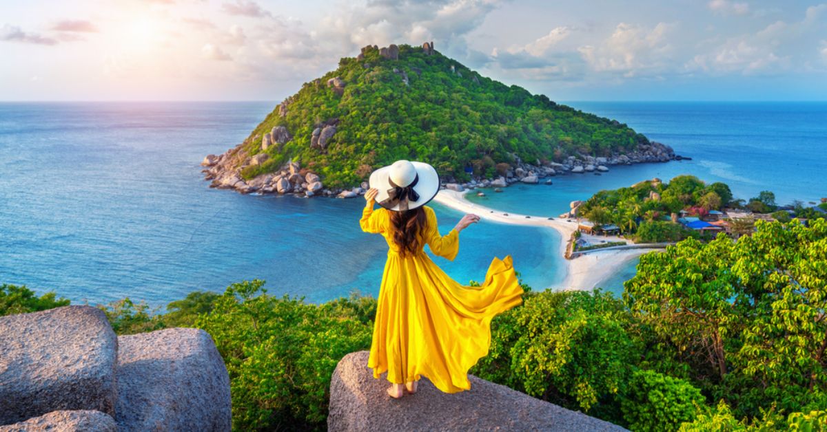 Ultimate Capsule Wardrobe of Dresses for Tropical Escape